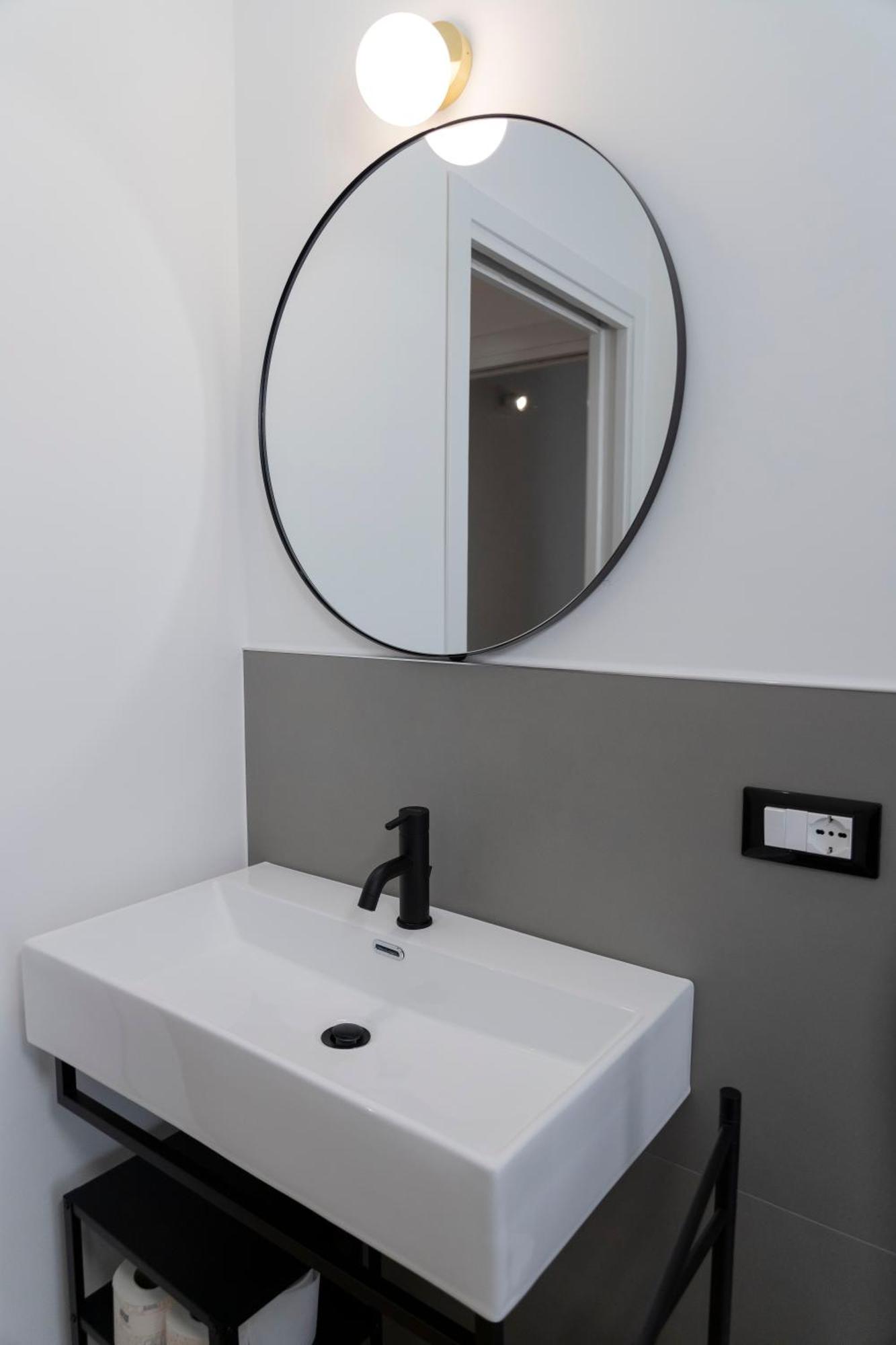 "42Metriquadri" A Bari Apartment Bagian luar foto